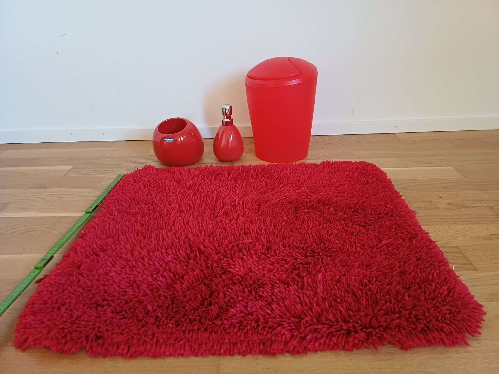 Wenko Portes-savons: Rotes Badezimmer – D'occasion à Schwerzenbach par mss_66gb 5