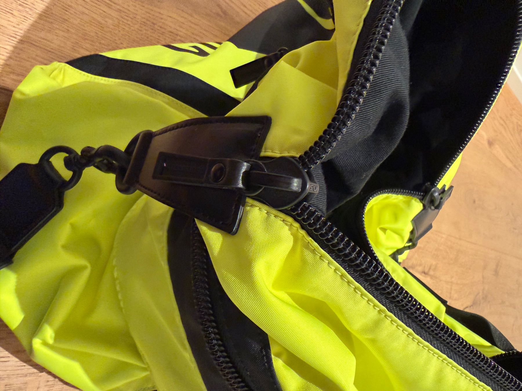 Dsquared2 Borse: DSQUARED2 Weekender - Tasche - Bag - Neon – Nuovo (secondo la descrizione) da Fahrweid venduto da SR_ZH 2