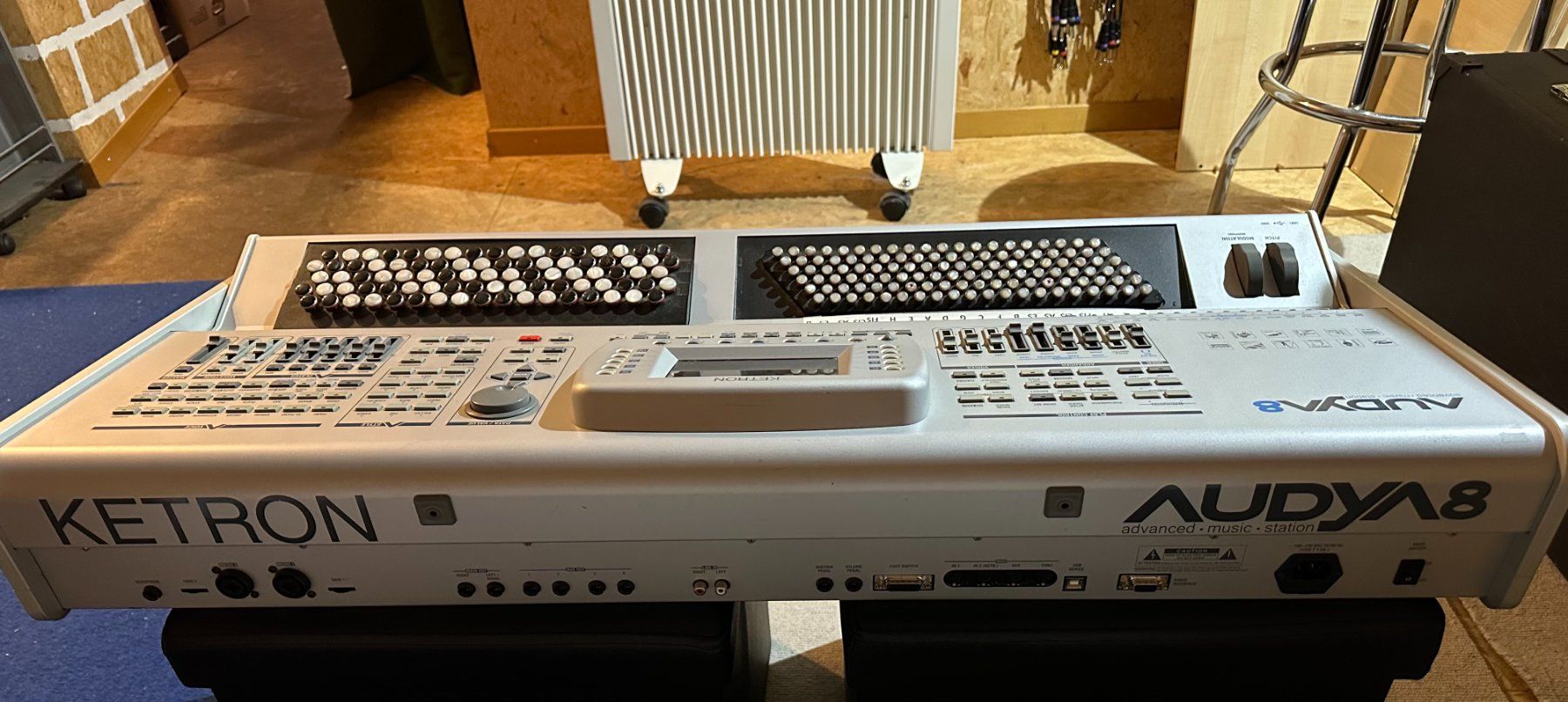 Ketron Strumenti musicali: Ketron Audya 8 mit Zubehör, – Usato da Inwil venduto da Barmi0 1