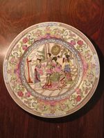 Antiker Chinesischer Famille Rose Teller mit Qianlong Marke