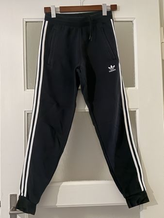 Adidas Trainingshose, Grösse S, Schwarz mit Streifen!
