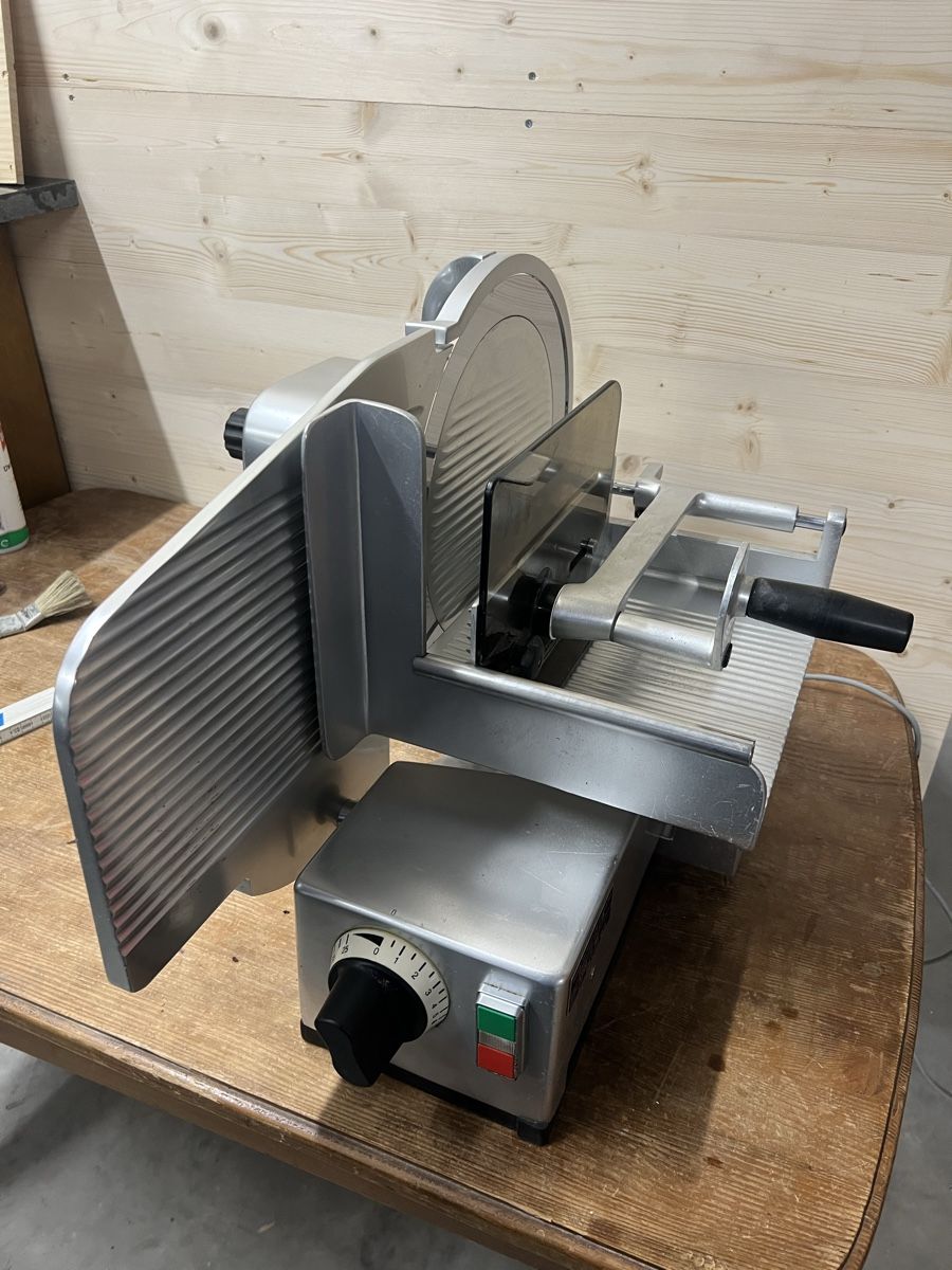 Tutte le macchine: Fleischschneidemaschine Hofmann 33 cm – Usato da Deitingen venduto da Martinflury 3