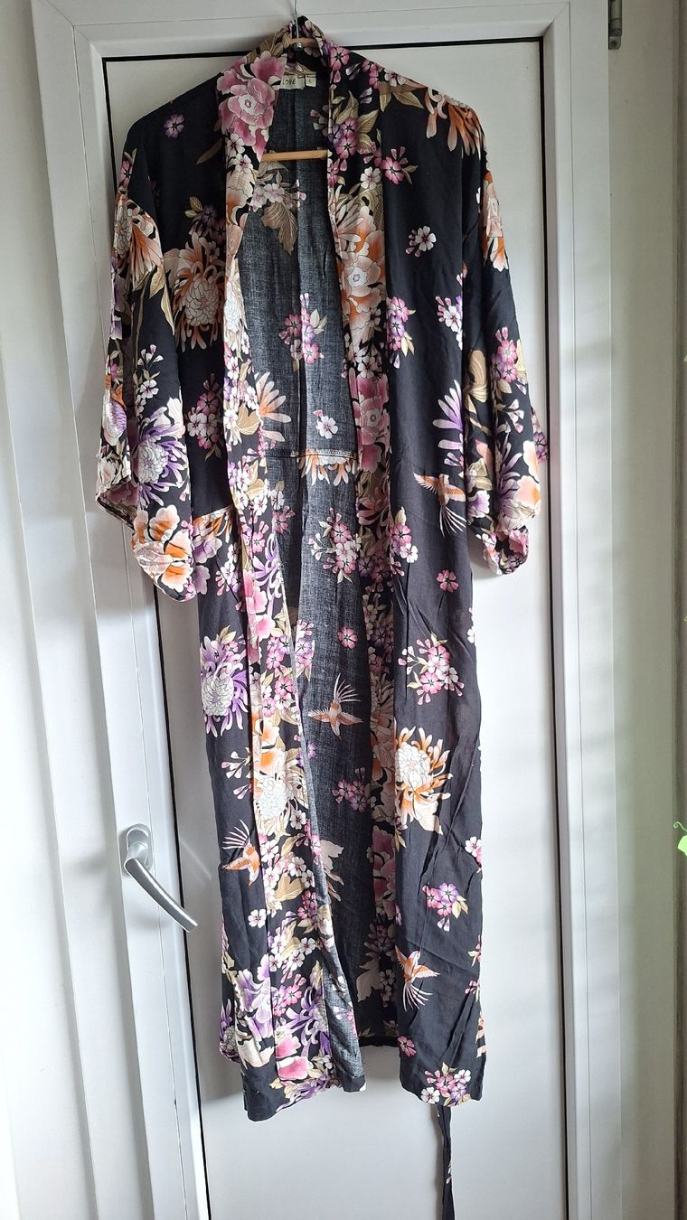 Kimono: kimono – Nuovo (secondo la descrizione) da Chiasso venduto da Pat_chuli