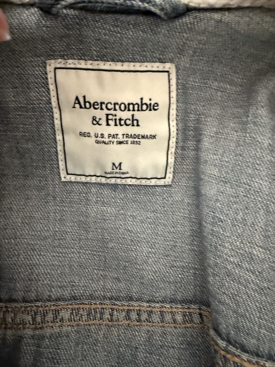 Abercrombie Vestes: Abercrombie & Fitch Jeansjacke – D'occasion à Würenlos par Alex0406 1