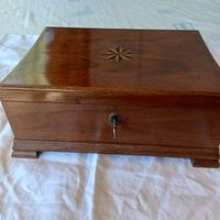 Biedermeier Schatulle mit Spiegel und Fächern guter Zustand