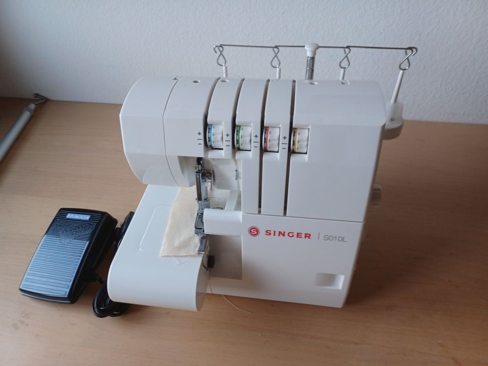 SINGER Nähmaschine Overlock »S010L« Kaufen auf Ricardo