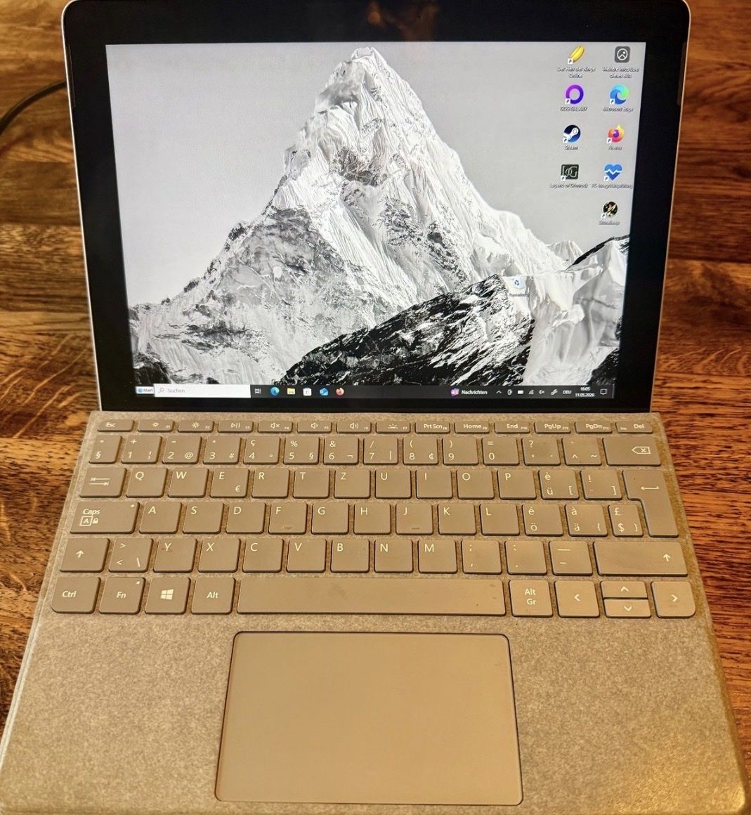 Microsoft Notebook: Microsoft Surface Go | 8GB RAM | 256GB – Usato da Schaffhausen venduto da ceesax212 3