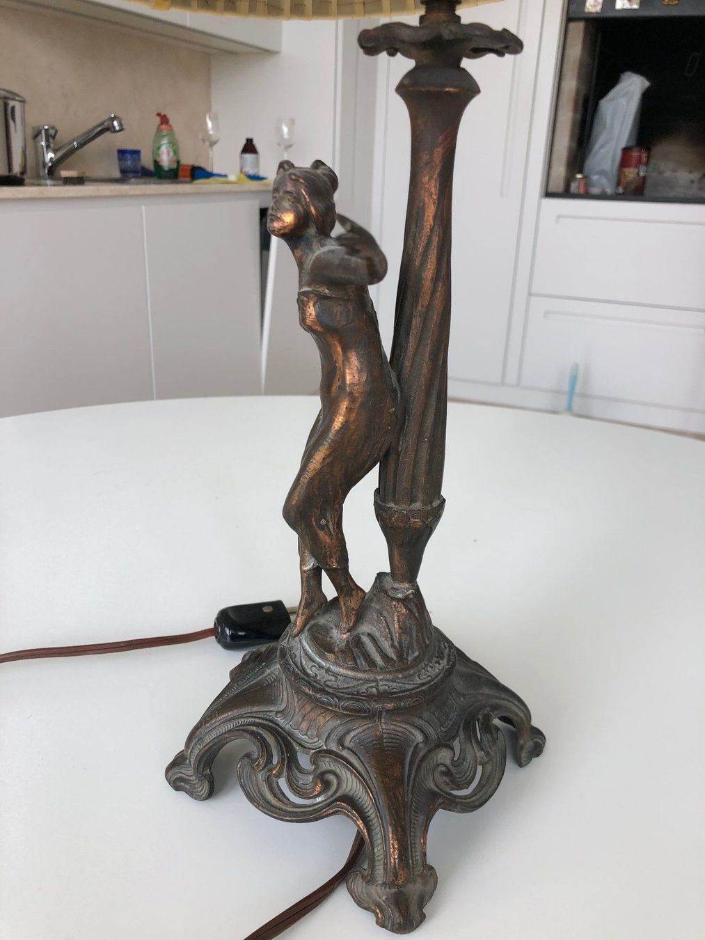 Lampade: lampada antica in bronzo – Usato da Davesco-Soragno venduto da kappas 1