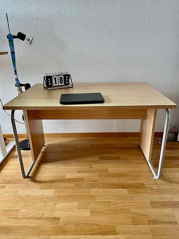 Scrivanie: NEUWERTIGER SCHREIBTISCH – Usato da Thun venduto da amaretti25