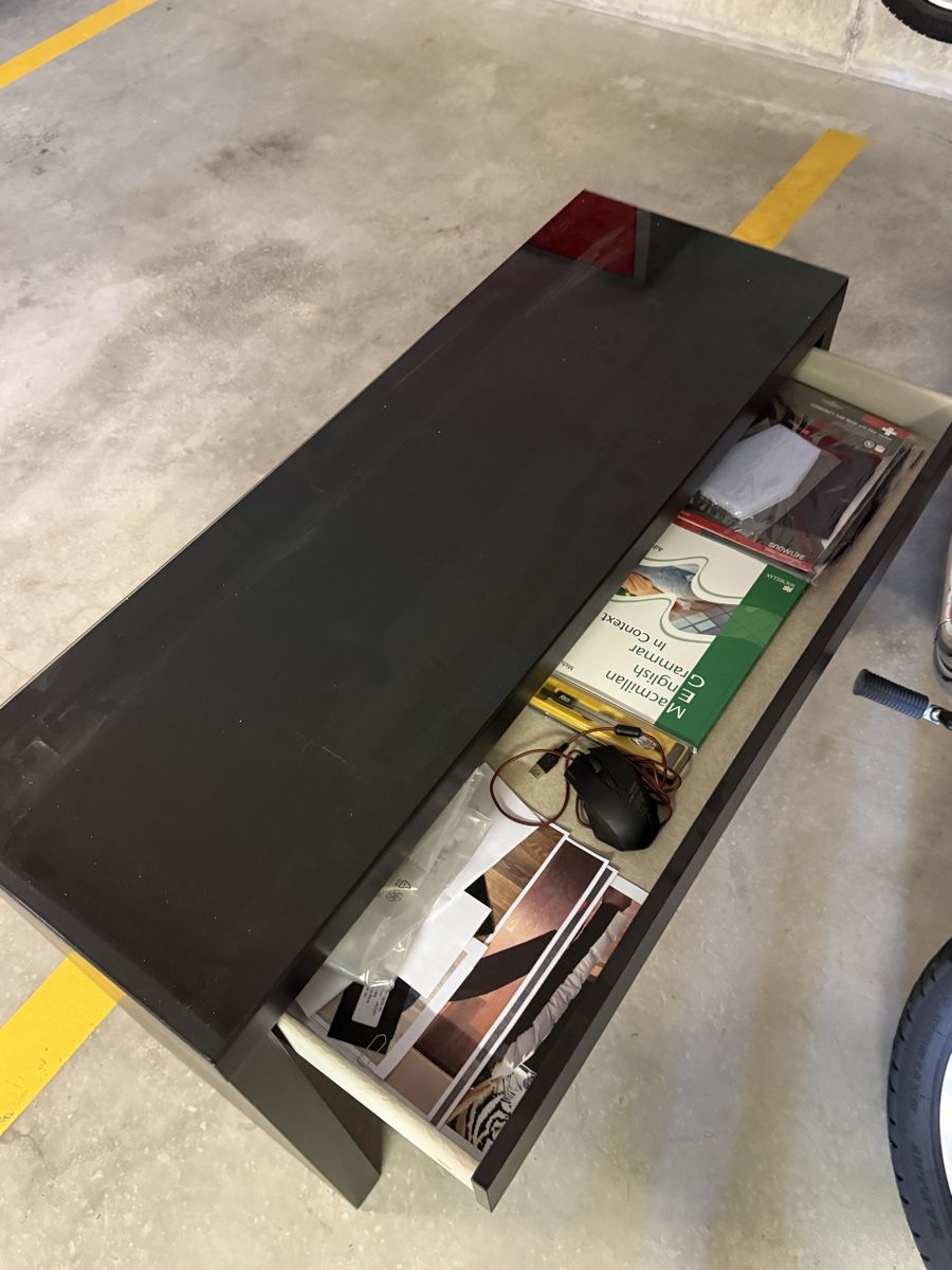 Ladenausstattungen & Messebau: Side Board mit Glassplatte und Schublade – Gebraucht aus Galgenen von Nicki40 2