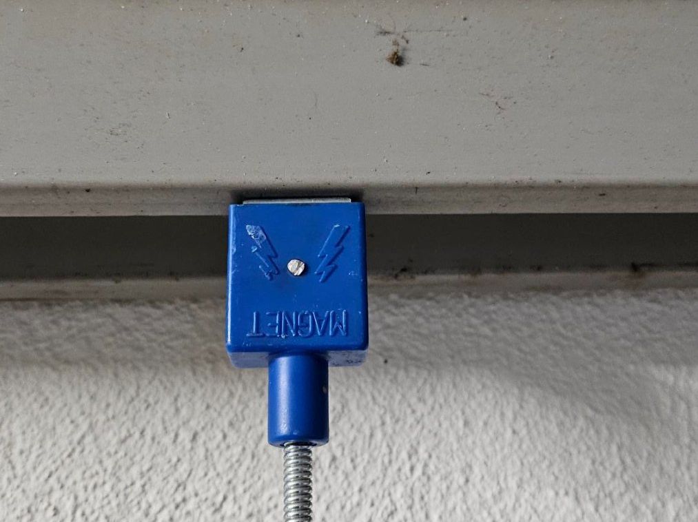 Alle Werkzeuge: Flexibler Stabmagnet – Neu und originalverpackt aus Weisslingen von holz-spielen.ch 2