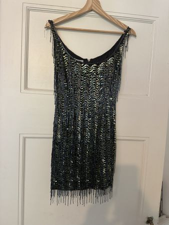 Petite robe courte pour soirée Katharine Hamnett, London.