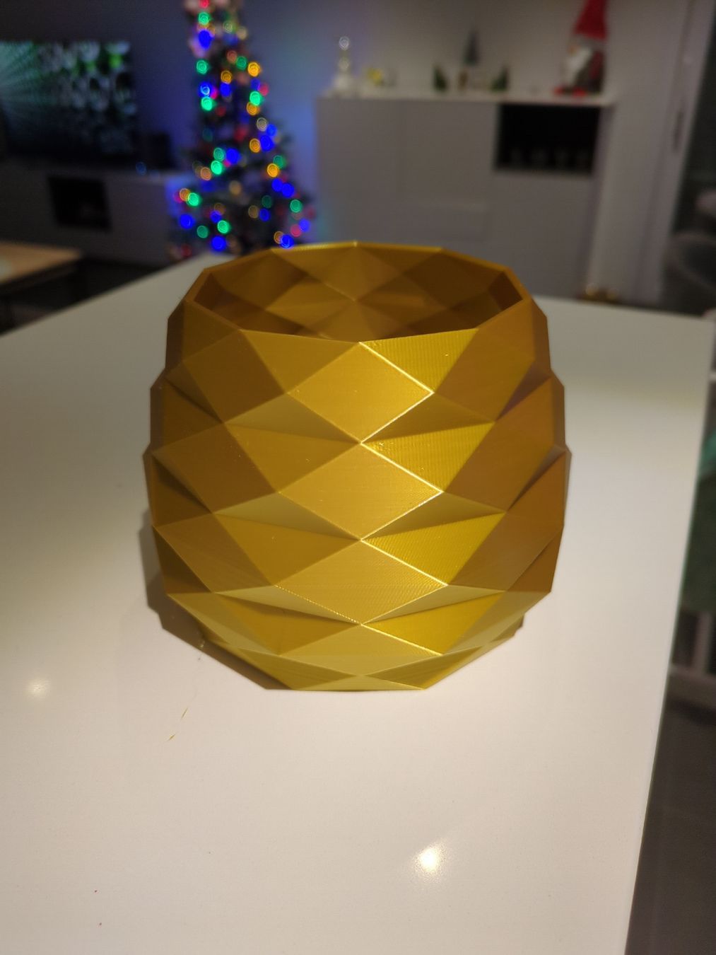 Tutte le decorazioni: Pot de fleurs décoratif doré, design géométrique unique – Nuovo (secondo la descrizione) da Corminboeuf venduto da MrGP87 2