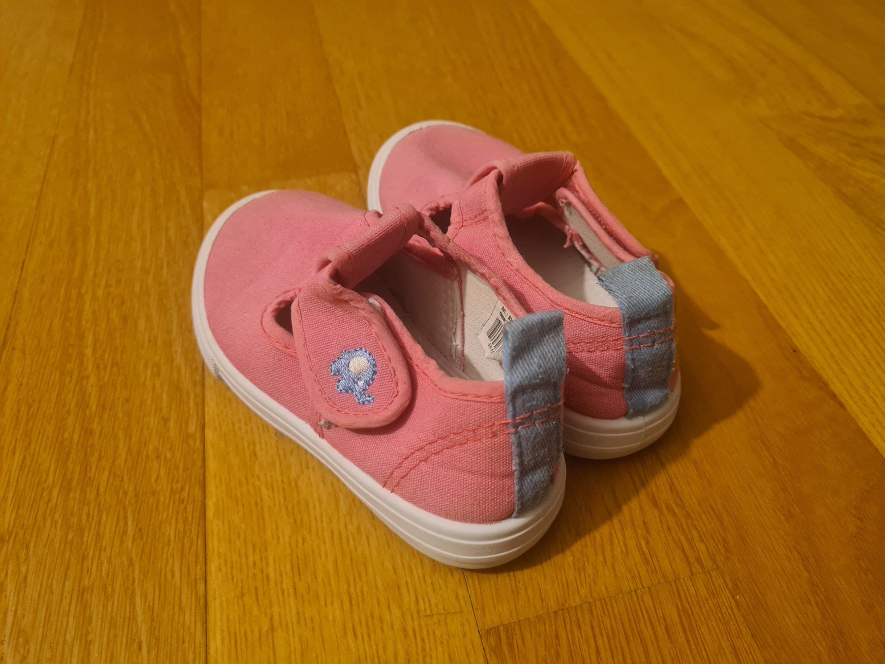 Scarpe per ragazze: Hausschuhe Gr 23 – Usato da Zumikon venduto da daryona 1