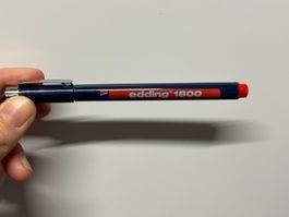 Stylo rouge Edding 1800 neuf