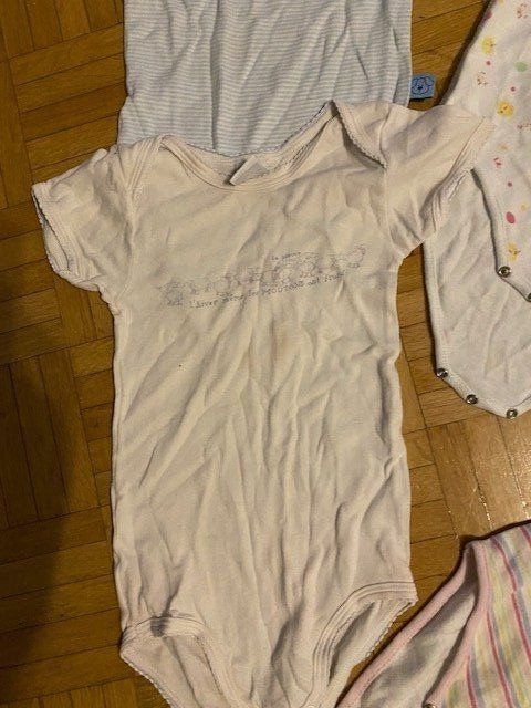 Lotti & Set di vestiti: Kleiderpaket Bodys kurz Grösse 86 / 92 – Usato da Emmen venduto da Aribini 4