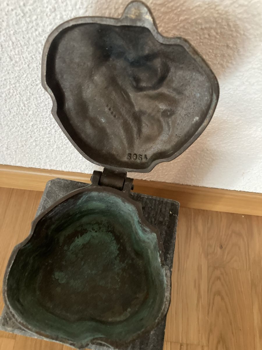 Sculture & Statue: Weihwasser Behälter mit Granitstein – Usato da Staad SG venduto da gab_7dr9 5