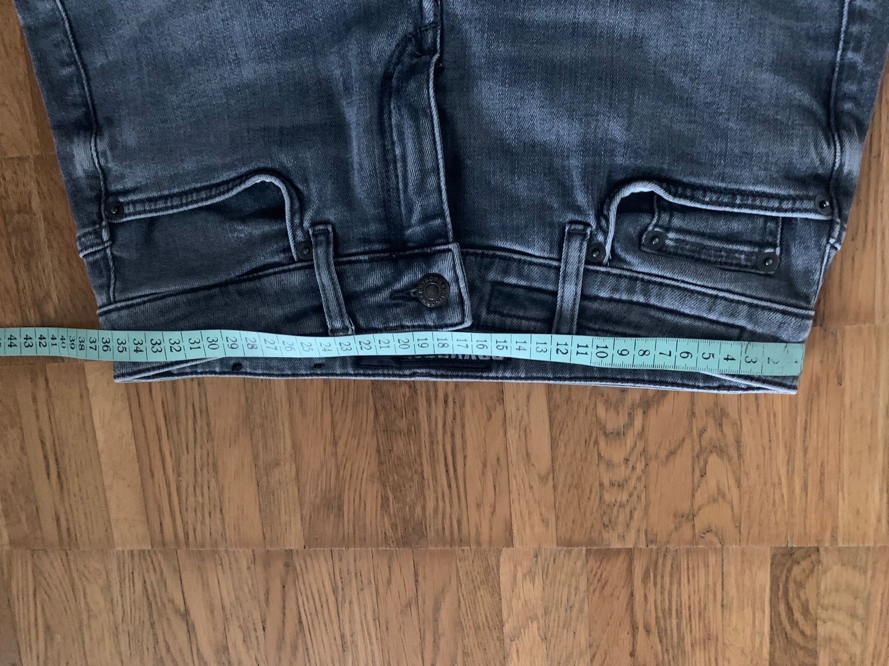 Jeans: Drykorn jeans grau – Usato da Zürich venduto da Nikuska32 2