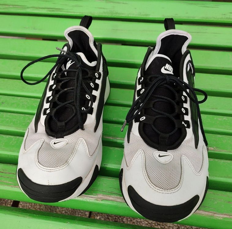 Nike ZM noir et blanc (Gebraucht) in La Chaux-de-Fonds für CHF 13 – mit ...