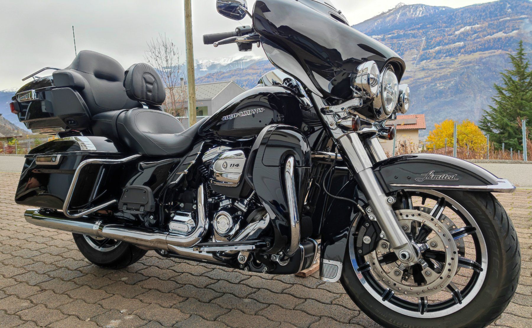 Harley-Davidson Touring: Harley-Davidson Electra Glide FLHTK – D'occasion à Chamoson par Franegis 2