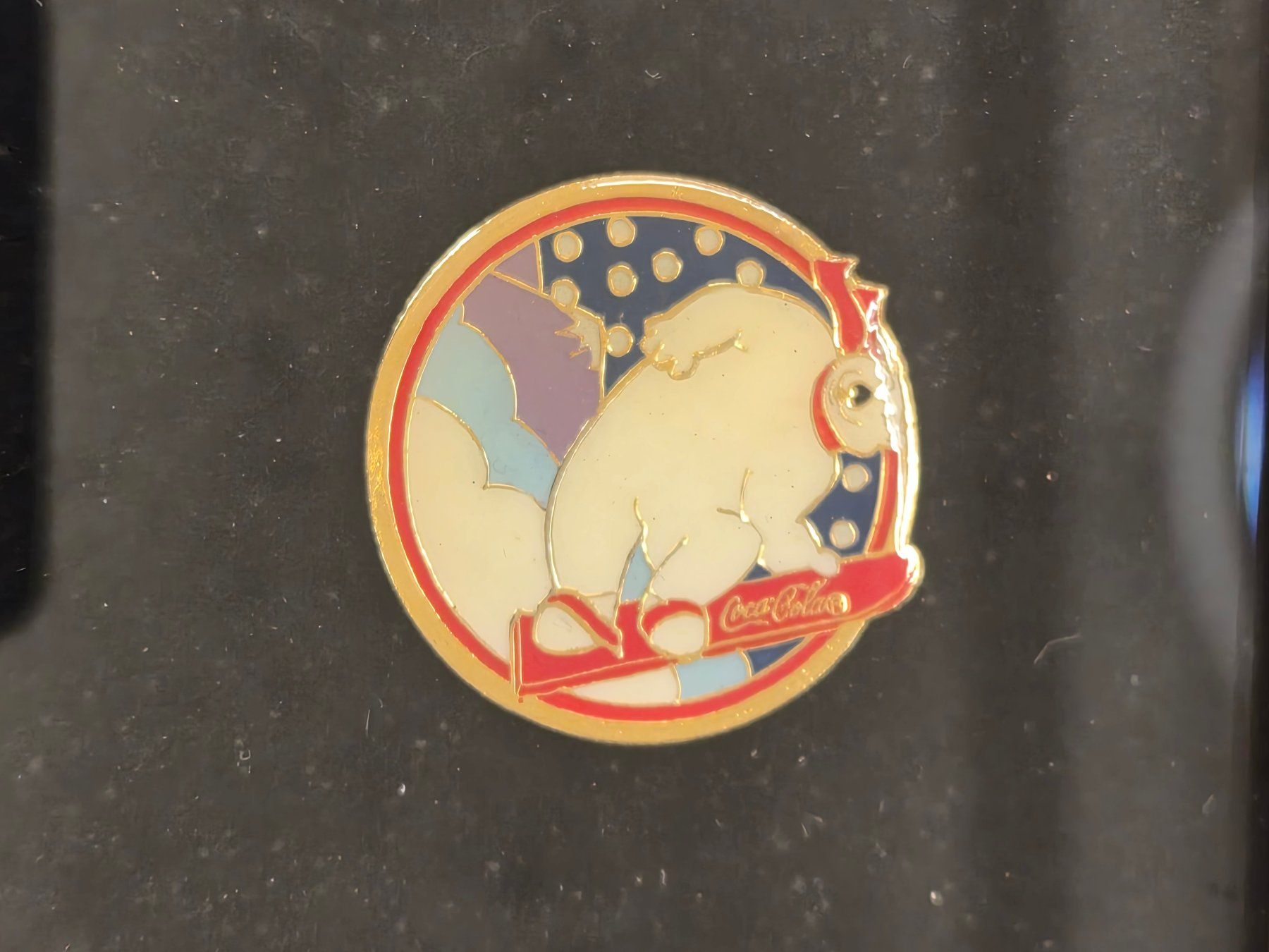 Coca-Cola Placchette & Badge: Pin Brosche Badge goldfarben, 10 Stk, Coca Cola – Nuovo (secondo la descrizione) da Pratteln venduto da Dollshop 4
