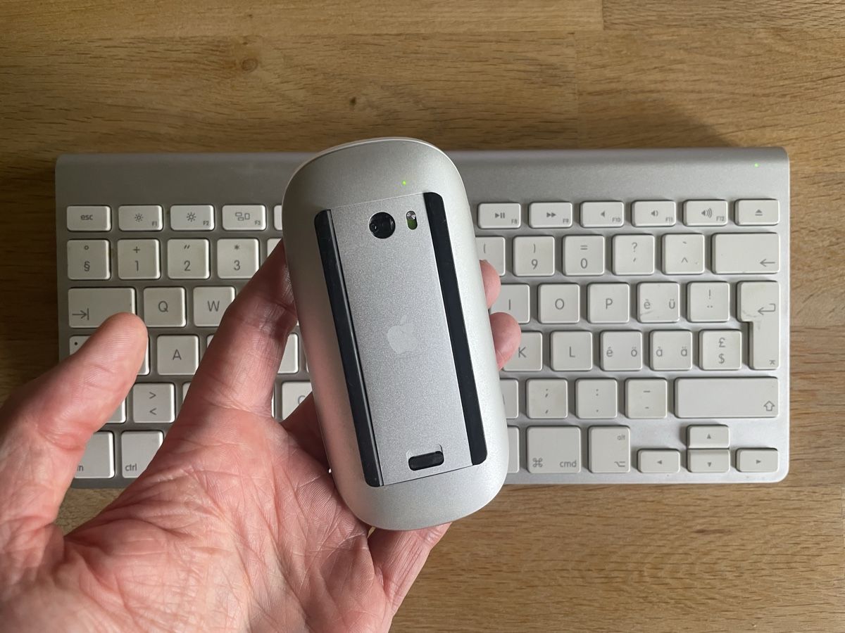Apple Tastaturen: Apple Magic Keyboard & Magic Mouse – Gebraucht aus Kloten von Bevandes 1