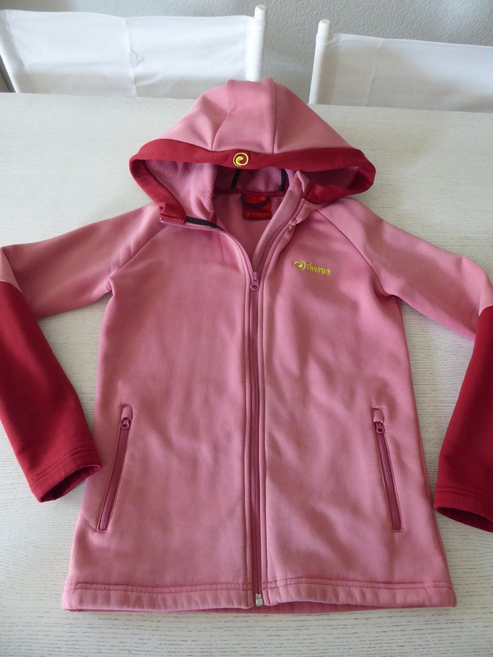 Sherpa Jacken & Mäntel: Sherpa Mädchen Softshelljacke Gr. 158/164 – Gebraucht aus Zürich von Sunflower.15
