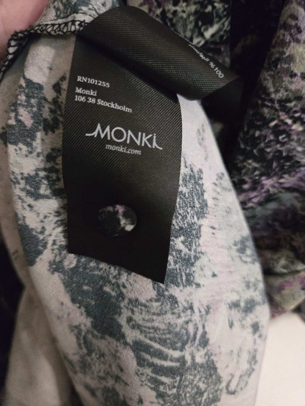 Monki Vestiti: Monki Kleid, Gr. L im coolen Batik Look – Usato da Dübendorf venduto da Timulka 4