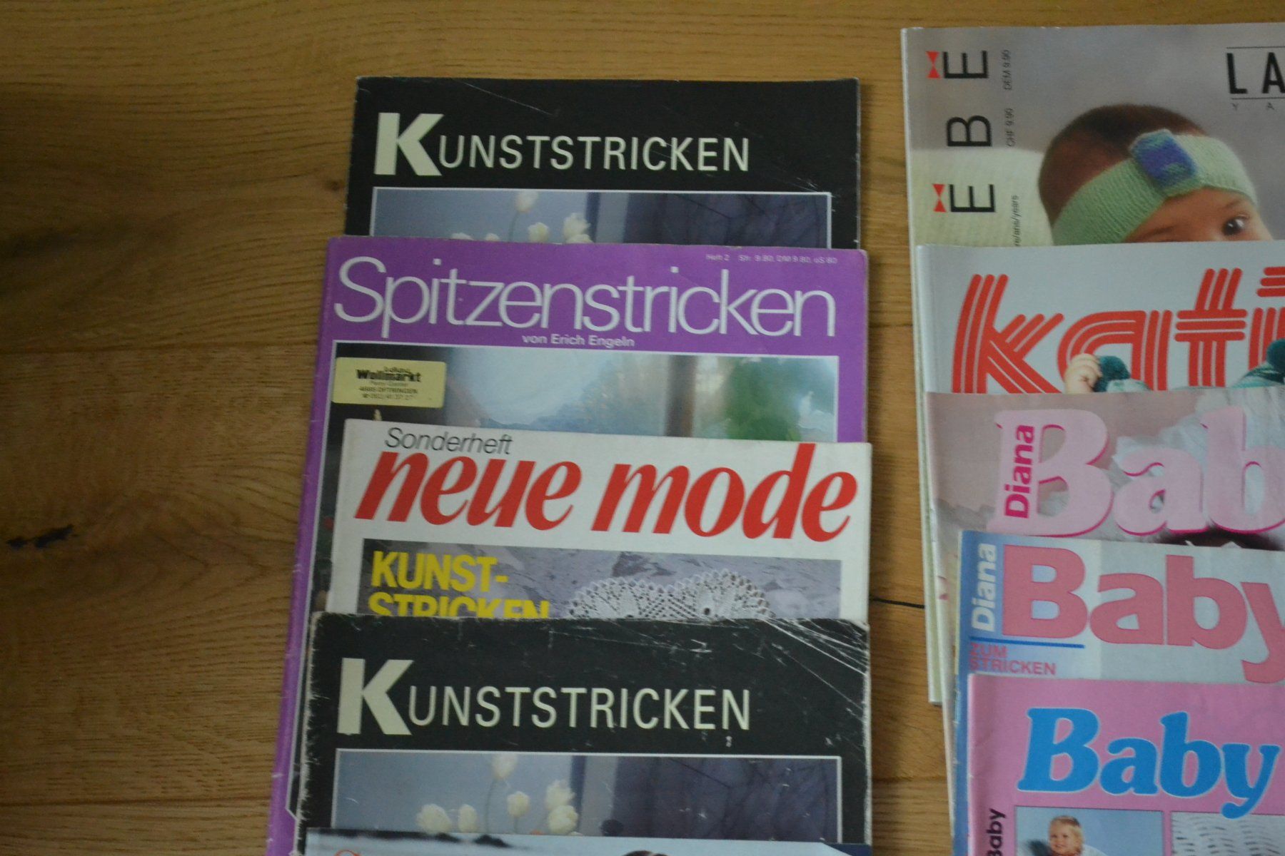 Riviste & Magazine: Verschiedene Strickhefte – Usato da Kölliken venduto da Knorrli58 1