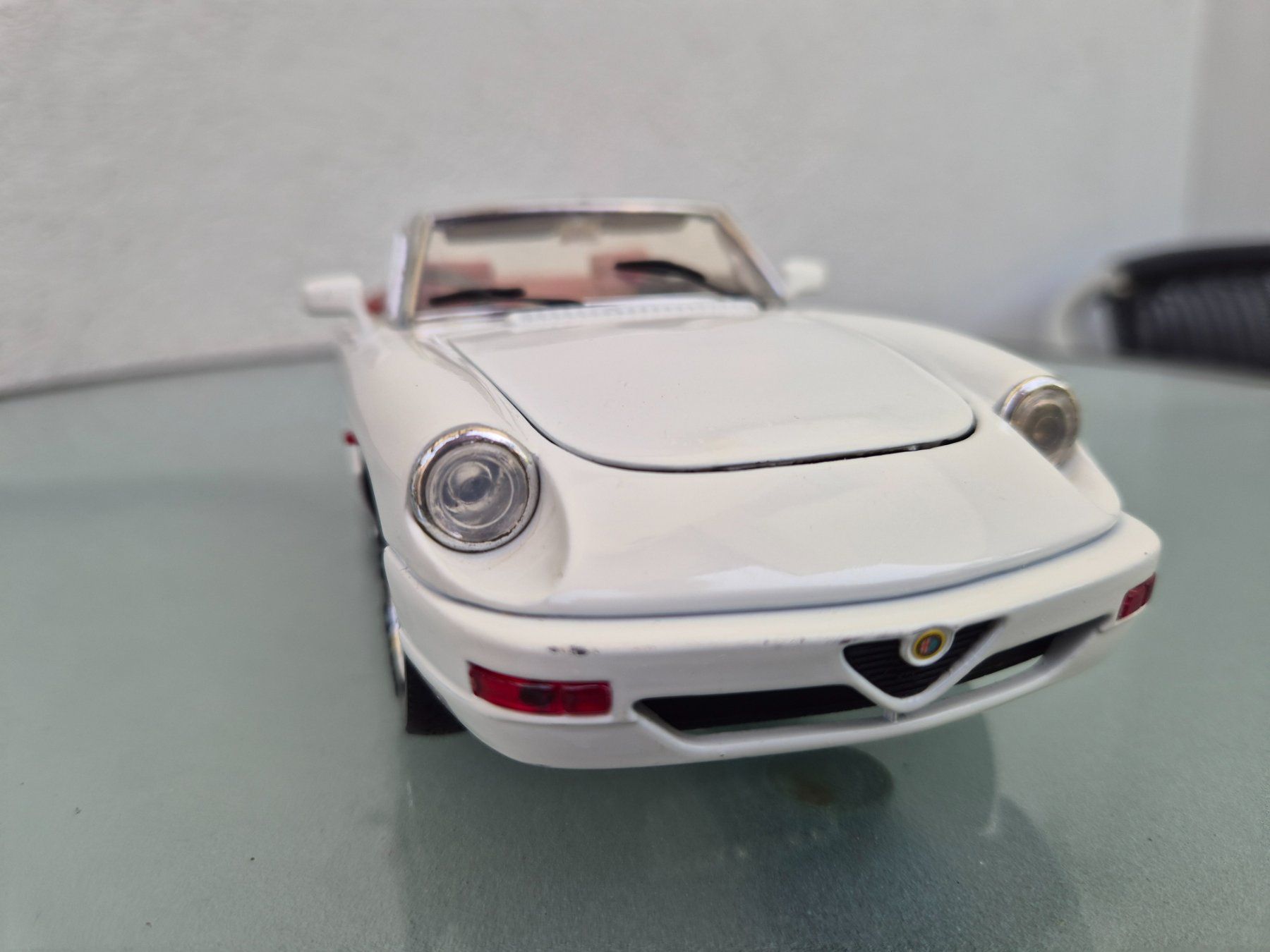 Alfa Romeo Modellini d'auto: Alfa Romeo Spider von Universal Hobbies 1:18. – Usato da Oberbuchsiten venduto da laffite54 7