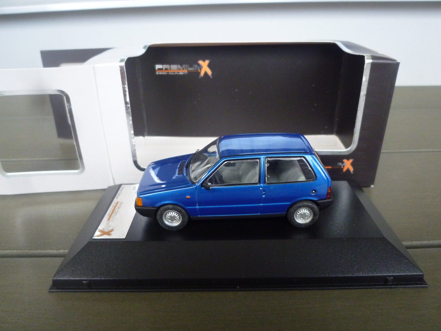 Fiat Modellini d'auto: Fiat Uno (1983) – Nuovo e nell'imballaggio originale da Flawil venduto da Imperiosud 1