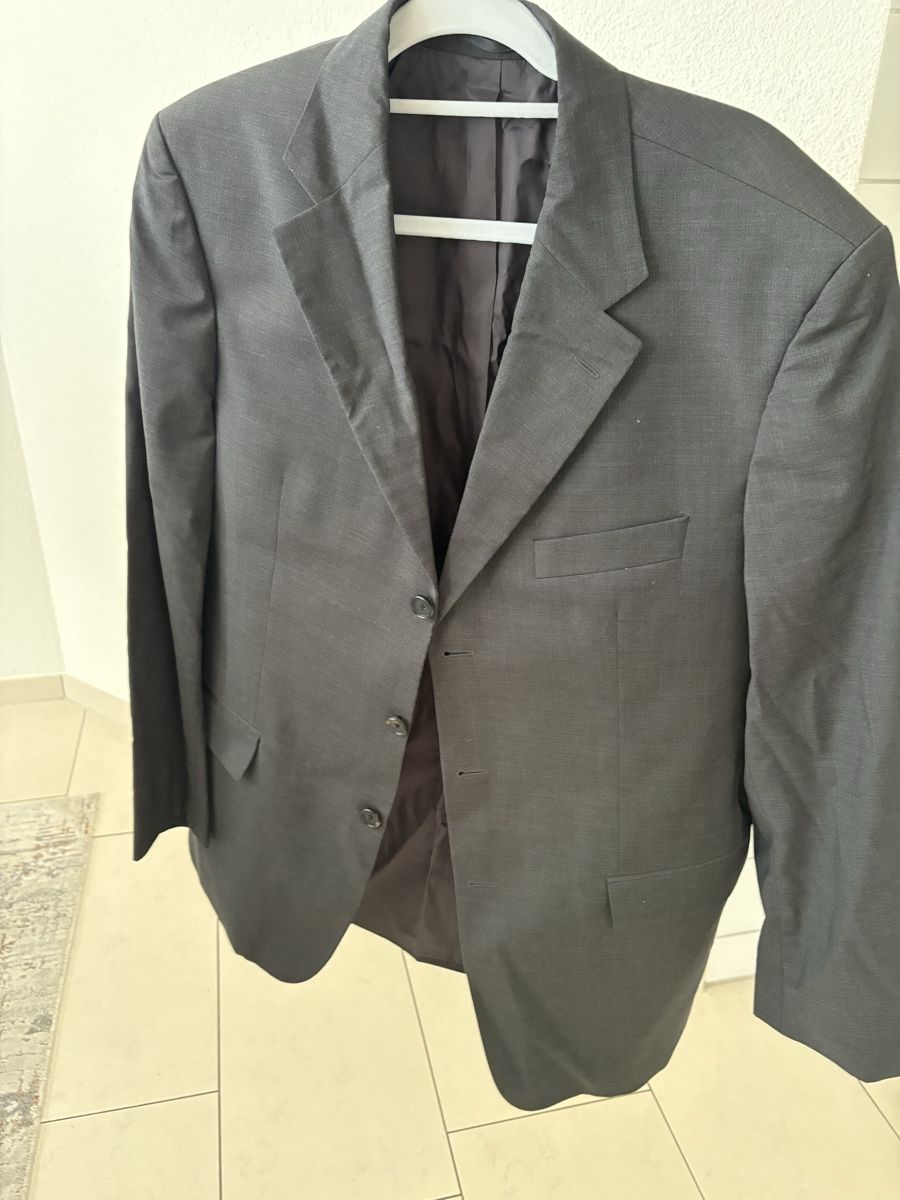 Hugo Boss Completi: Anzug Boss Grösse 26 - kurz – Nuovo (secondo la descrizione) da Anglikon venduto da fg.gabi 1