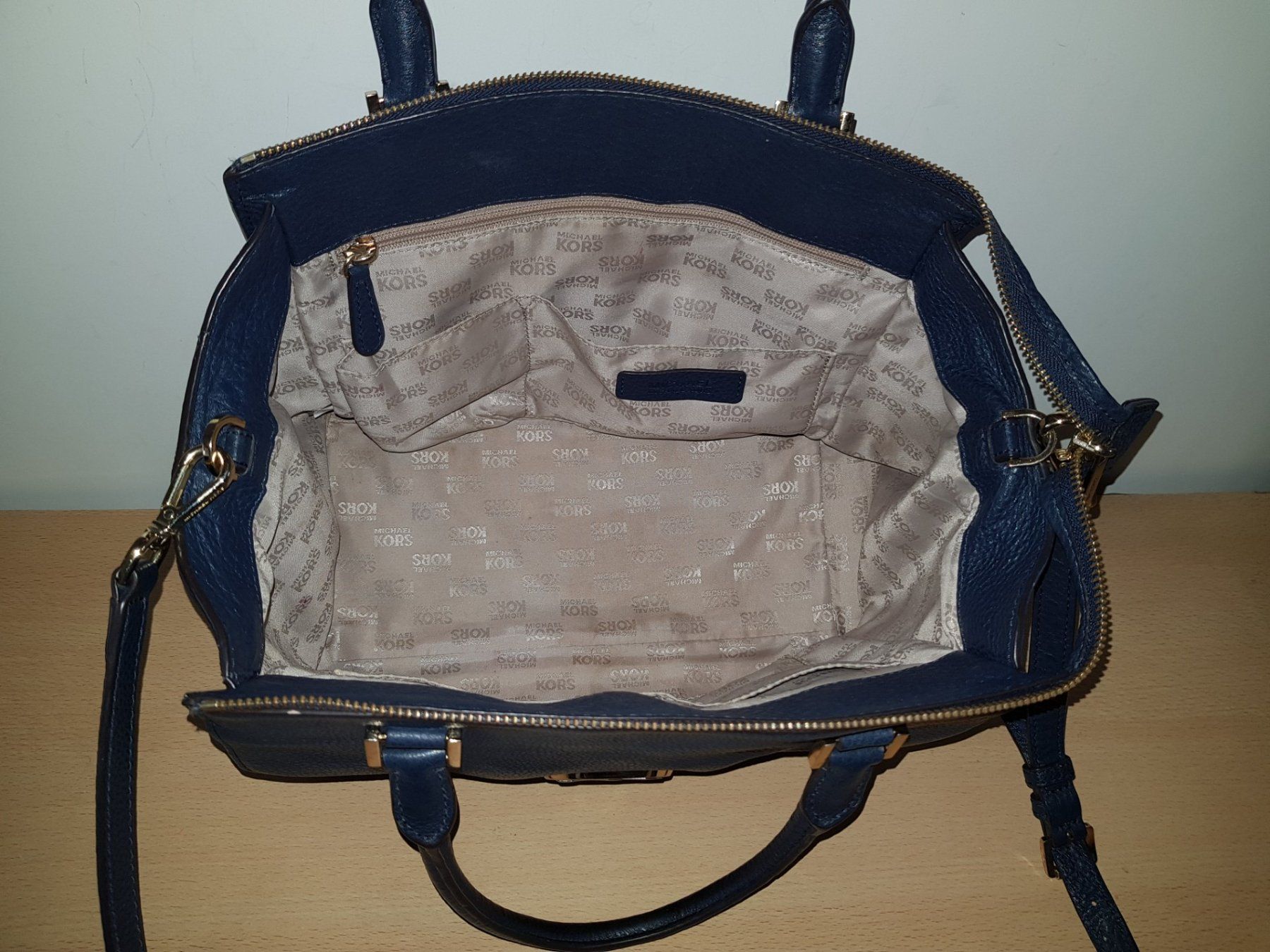 Michael Kors Taschen für Damen: Michael Kors Leder Handtasche – Gebraucht aus Basel von Birs868 7