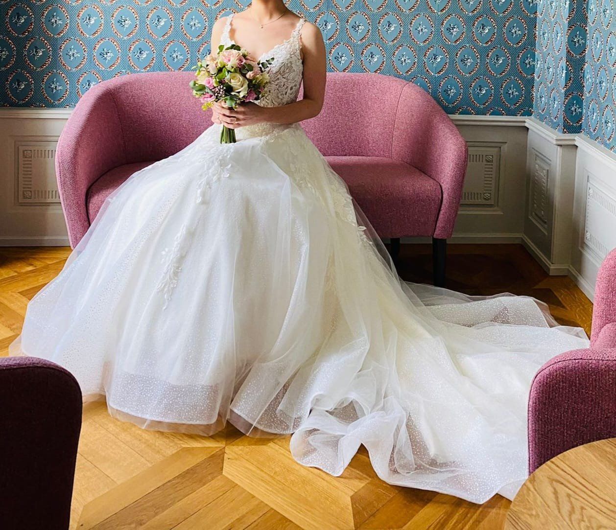 Kleider: Brautkleid weiss mit Schleppe – Gebraucht aus Zofingen von Bachmann4 4