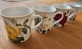 4 Tassen mit Rosenmotiv