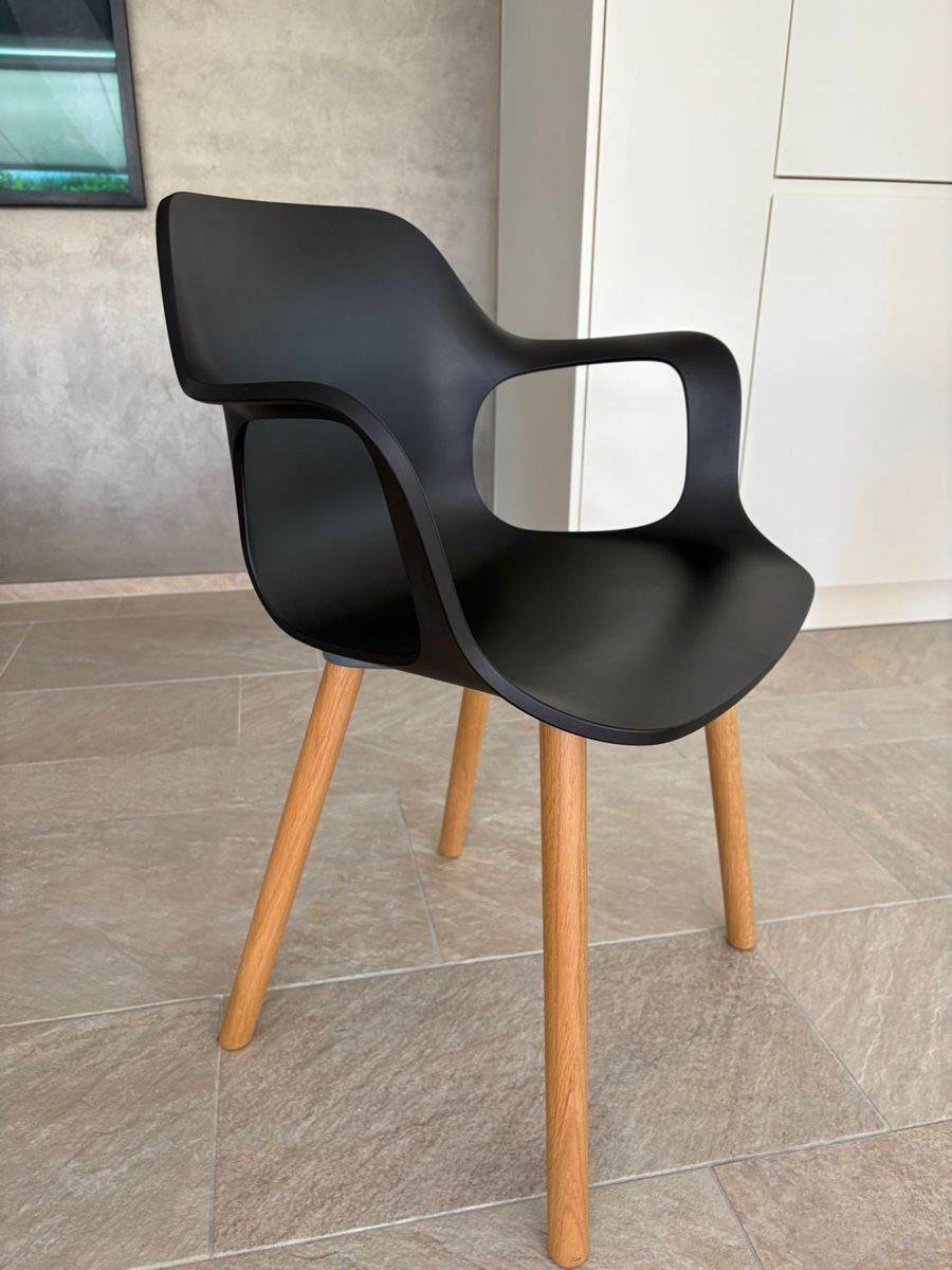 Vitra Sedie: Vitra HAL armchair wood – Usato da Meilen venduto da brunieckisilvia 1