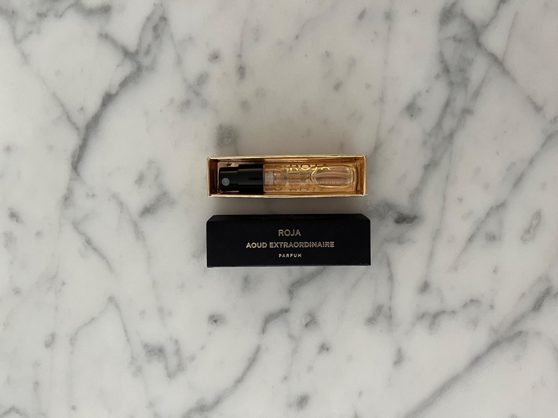 Roja Parfums & Eau de Toilette: Roja Parfums Aoud Extraordinaire 2ml – Neuf avec emballage d'origine à Wetzikon ZH par MW.S