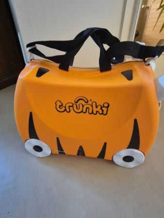 Trunki-Trolli,  Kinderkoffer orange mit Rollen