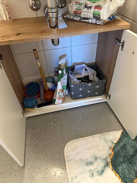 Schränke: Badezimmerschrank – Gebraucht aus Arbon von hyk_p56n 1