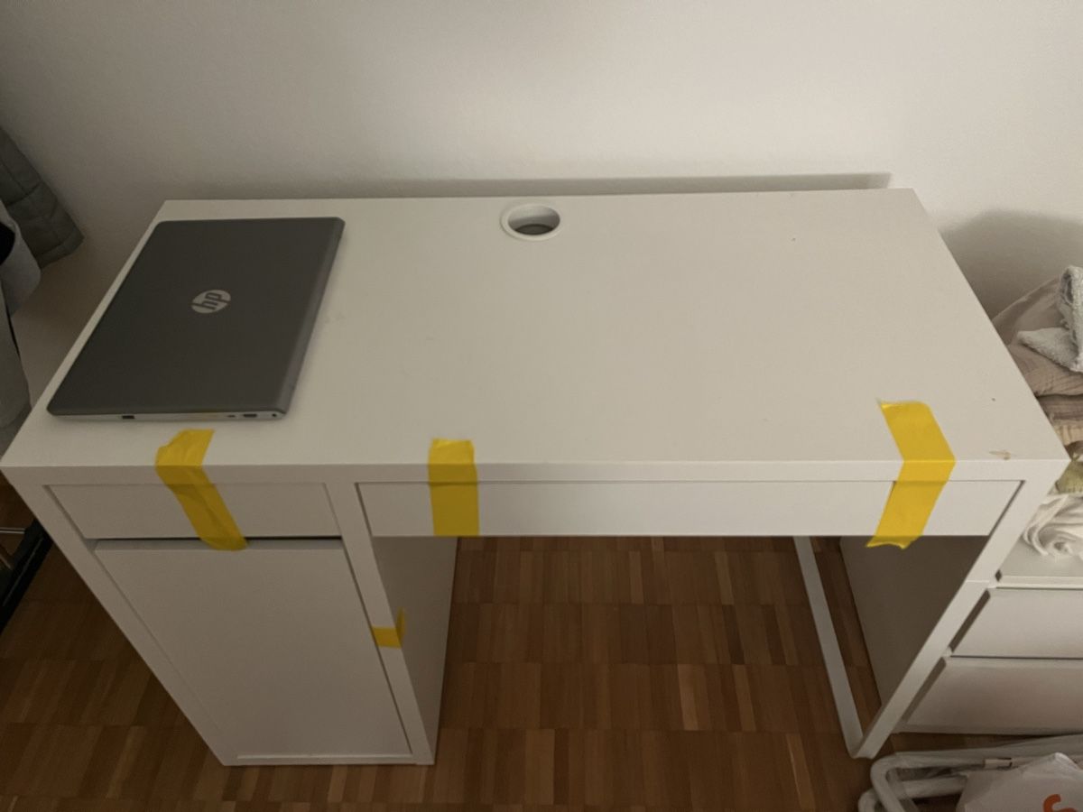Ikea Scrivanie: Pult – Usato da Zürich venduto da gef_98sd 1