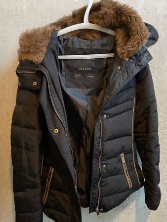 Zara Jacke