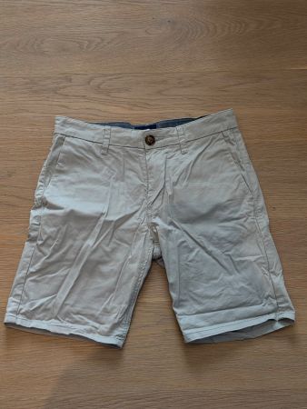 Sommer Shorts in Hellgrau, Grösse S Top Zustand!