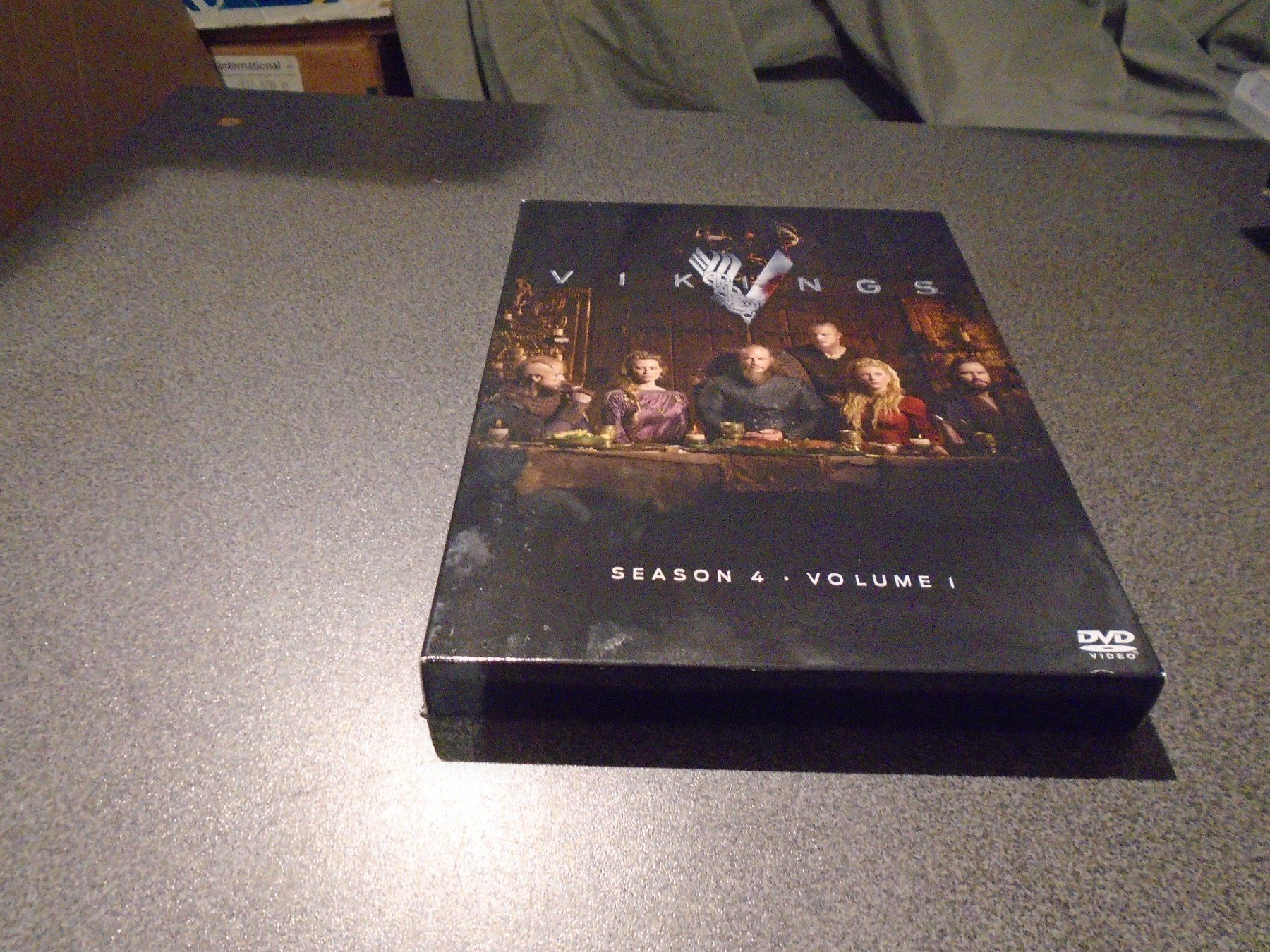 Tutti i DVDs: DVD Vikings, Season 4 / Volume 1 – Usato da Zürich venduto da abraxas1291