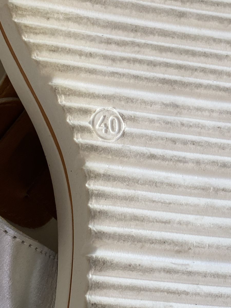 Scarpe da donna: Mules NEUVES argentées – Nuovo (secondo la descrizione) da Veyrier venduto da nop 3