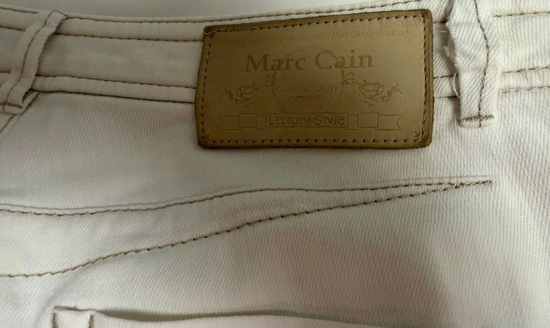 Marc Cain Hosen: Marc Cain Bermudas Crèmefarben Size 3 – Gebraucht aus rheineck von norwegianwood52 3