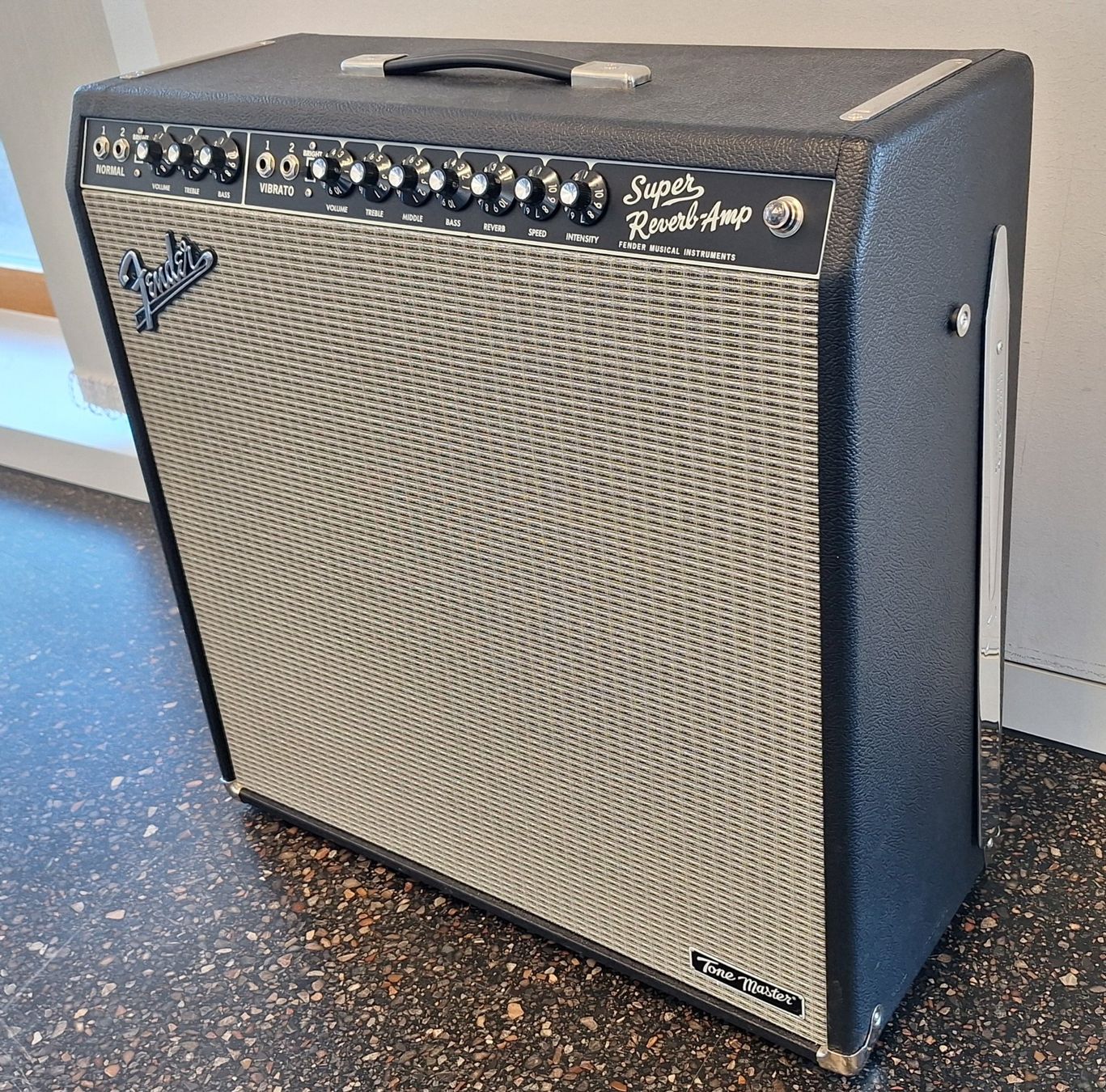 Fender Amplificatori: Fender Super Reverb Tone Master – Usato da Jona venduto da evamatze 1