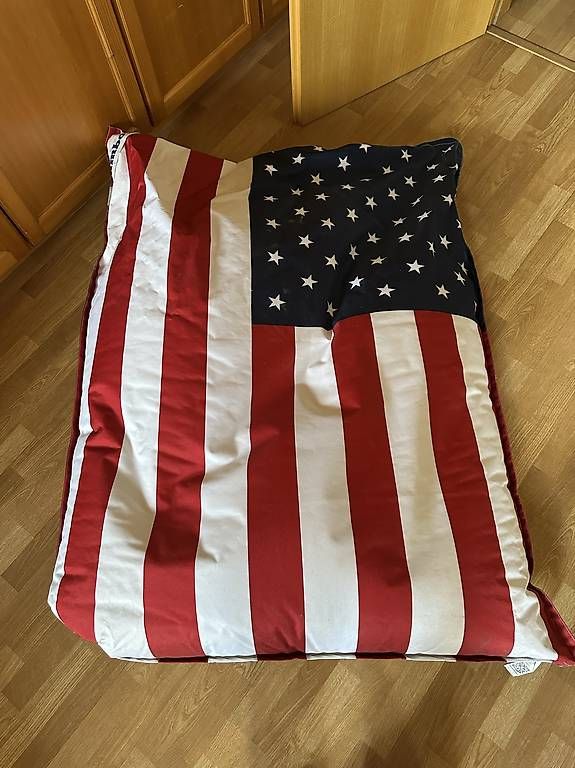 Sgabelli: Pouf USA big size – Usato da La Chaux-de-Fonds venduto da lol_2typ 2