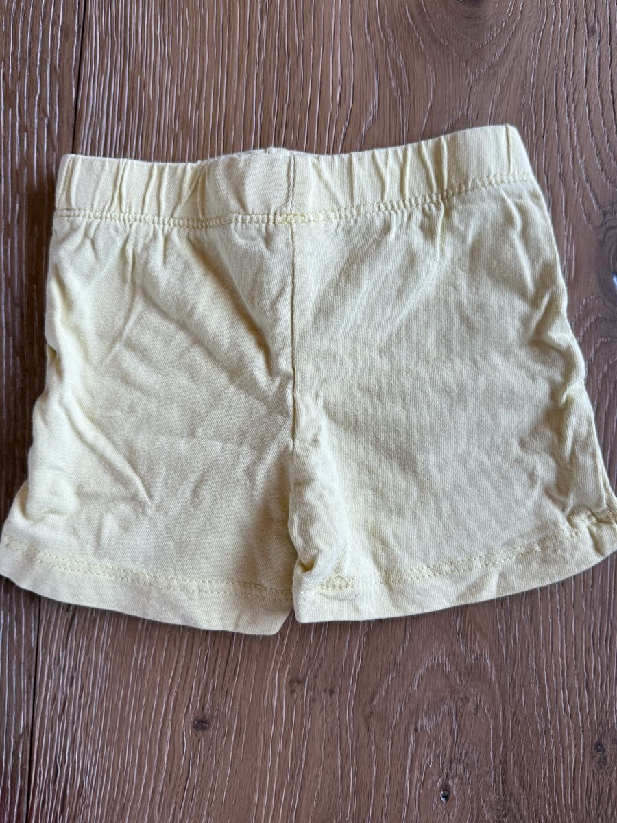 Pantaloni: Kurze Leggins gelb Grösse 74 – Usato da Pragg-Jenaz venduto da gobrist 1