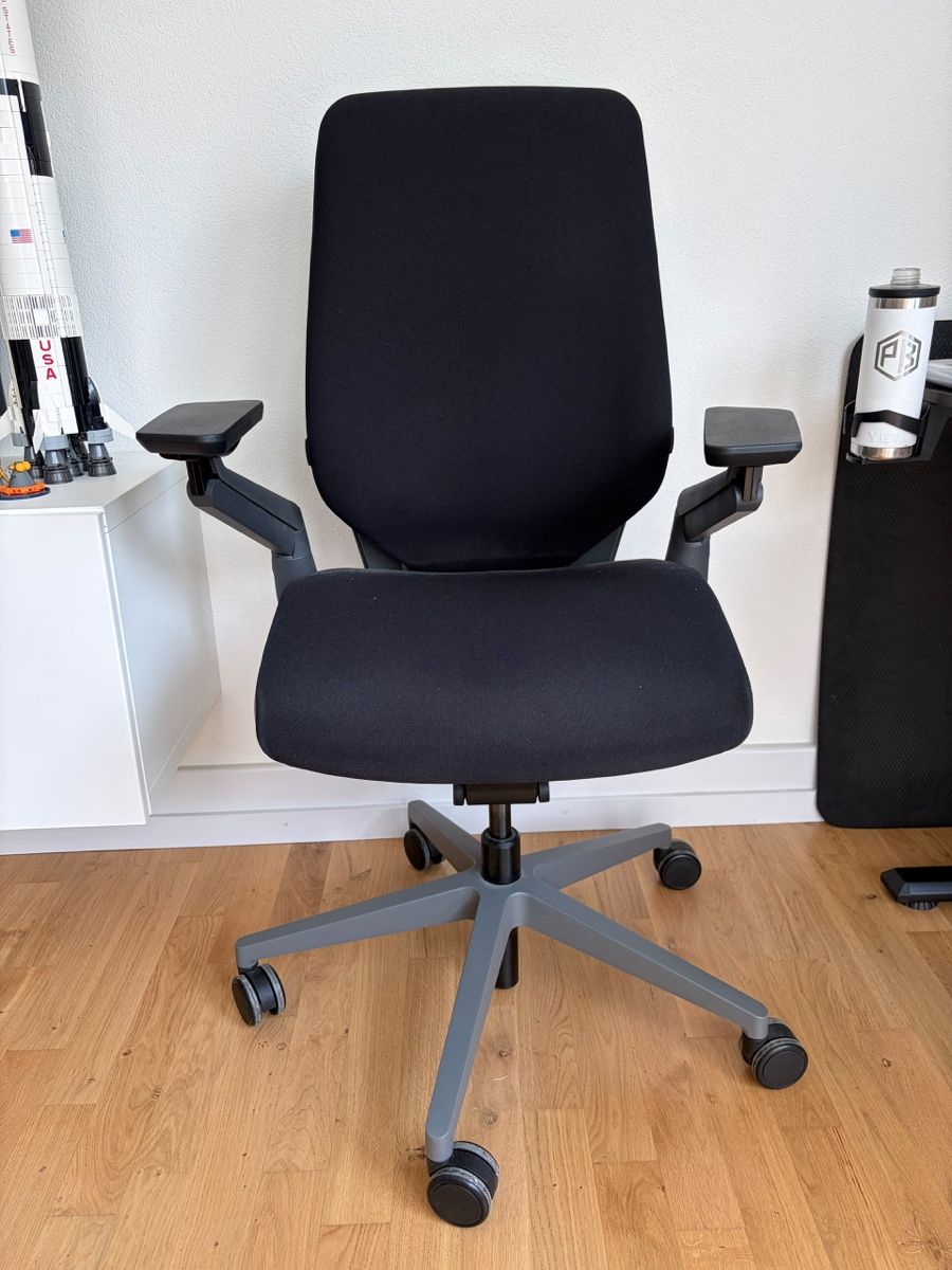 Steelcase Poltrone: Steelcase Gesture Chair – Nuovo (secondo la descrizione) da Zürich venduto da mar_h7x7
