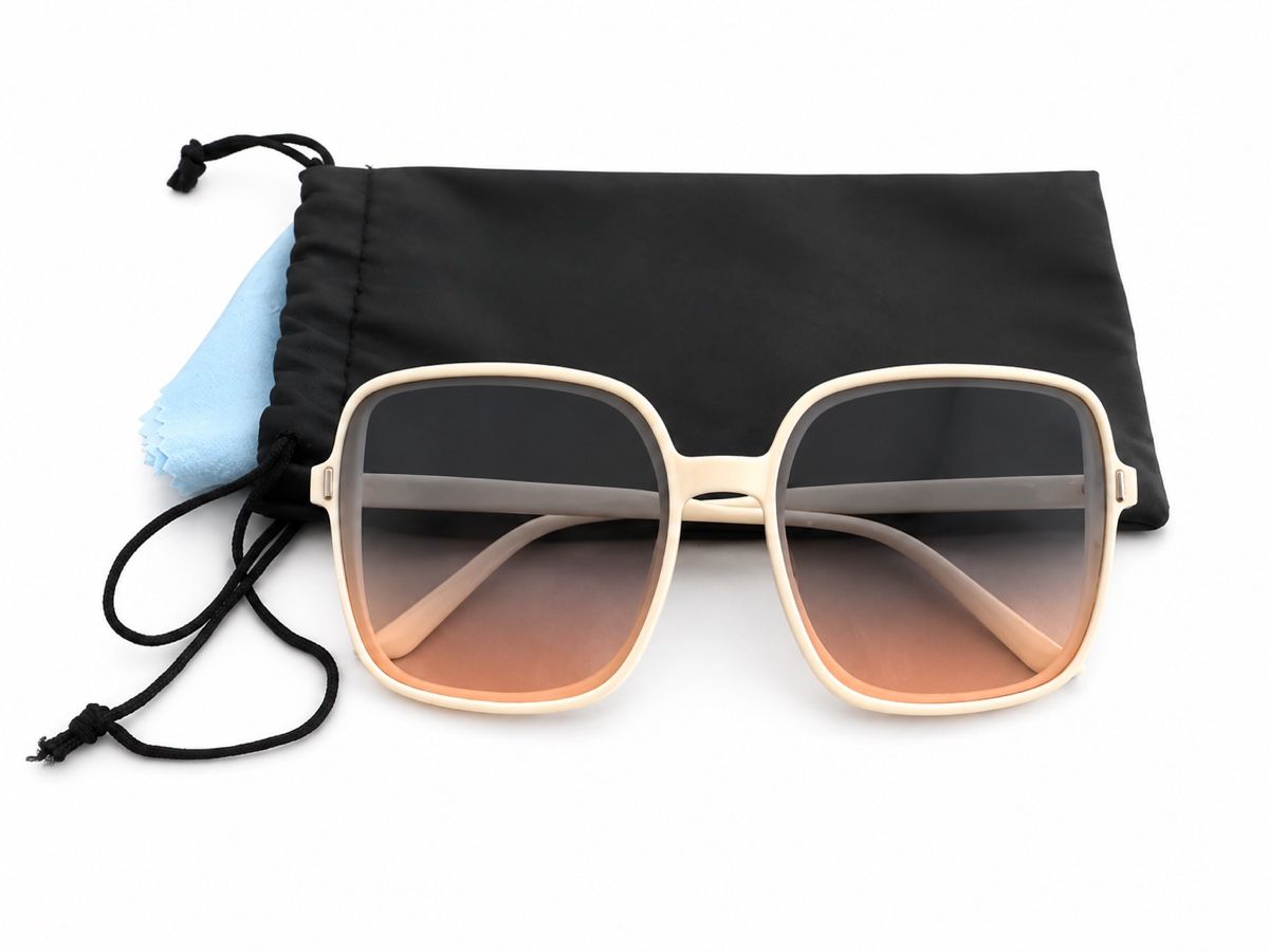 Lunettes & Verres: Sonnenbrille Damengrösse Oversize hellbeige – D'occasion à Aarberg par LovelyThings_ 1